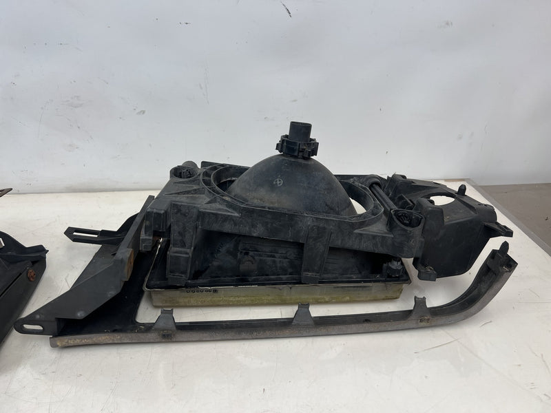 1989-1995 Volvo 740 940 Left Right Non-Fog Light Headlight Lamp Pair OEM #6798EM