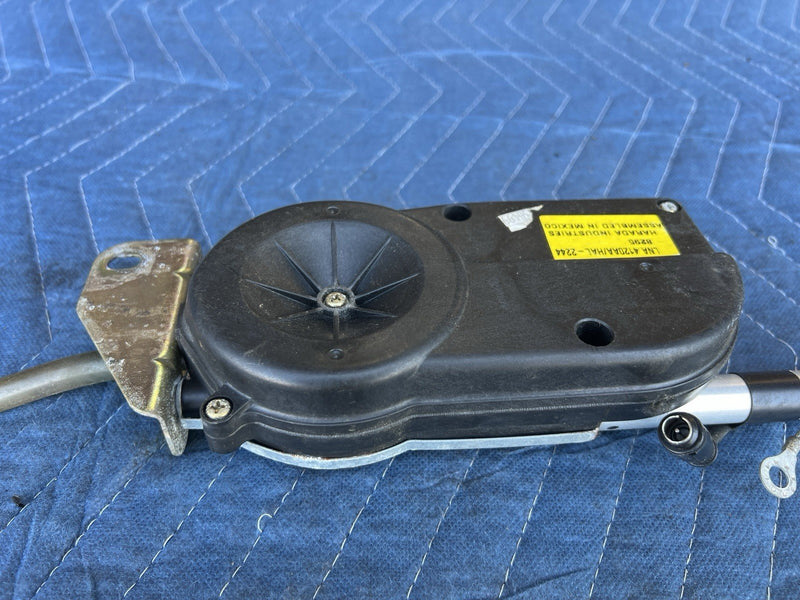 1998-2003 Jaguar XJR XJ8 X308 Power Antenna Radio FM AM Retractable OEM #4706E
