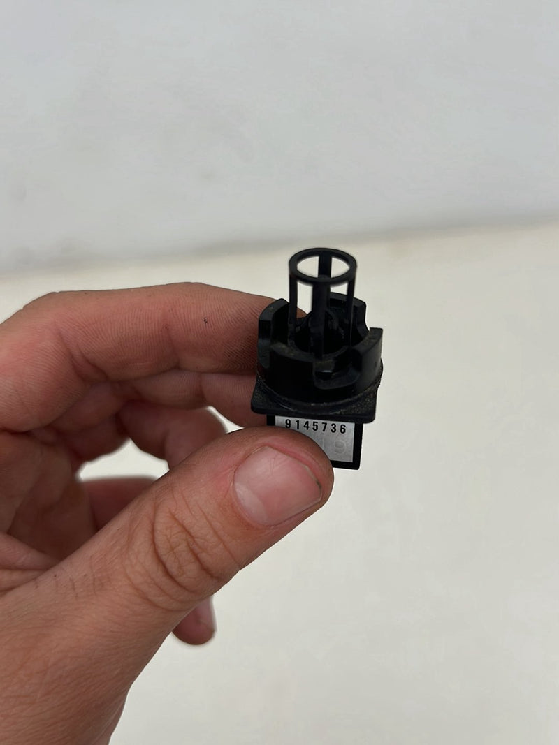 1993-1997 Volvo 850 Cabin Air Ambient Temp Sensor 9145736 OEM