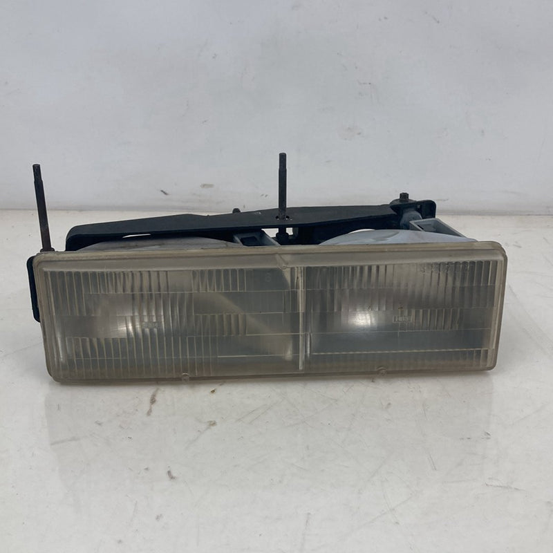 1995-1998 Chevrolet Silverado 2500 GMT400 Headlight Right 15034930 OEM