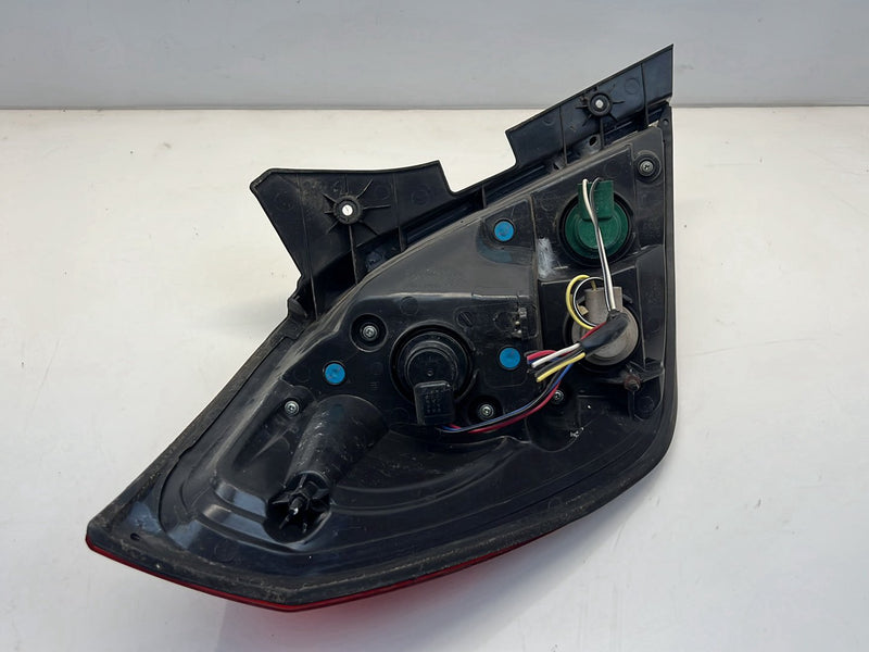 2012 Chevrolet Captiva Sport - Tail Light Pair PN: 4157NAK