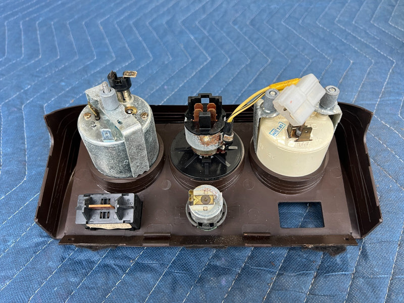 1983-1985 Porsche 944 AC Climate Control Oil Pressure Gauge Panel OEM #2423EM
