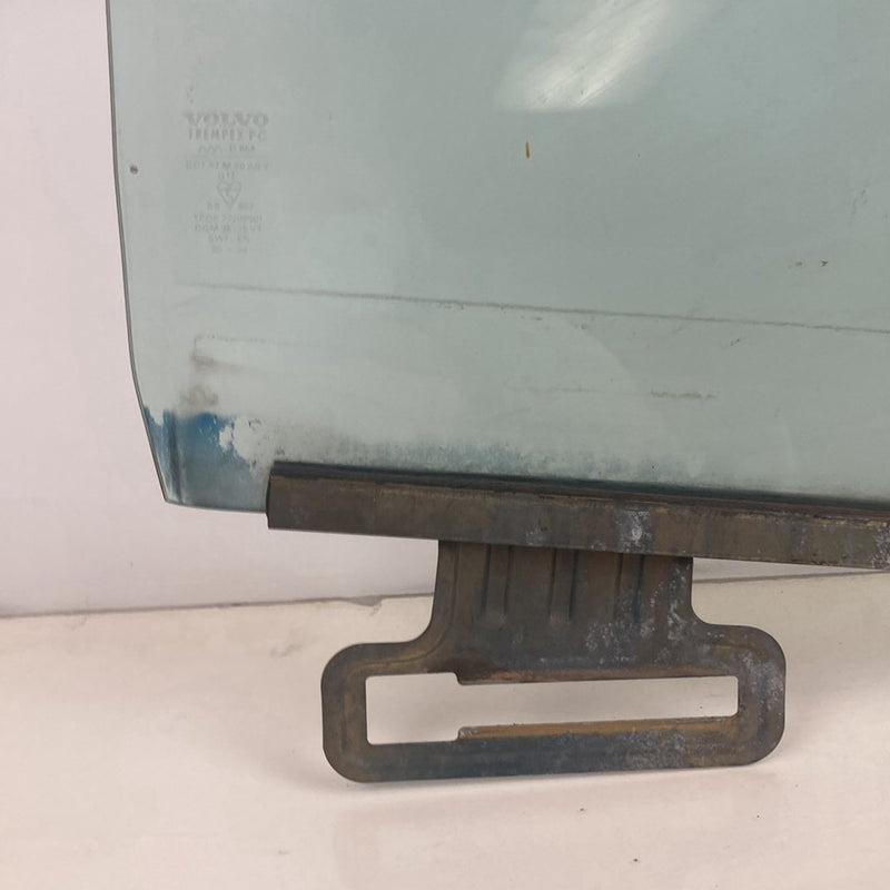1975-1980 Volvo 244 Front Right RH Window Glass 77202001 OEM #4897M