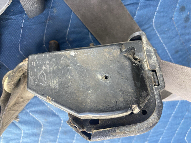 1997-2002 Jeep Wrangler TJ Driver Left Front Seat Belt Retractor OEM #3217M