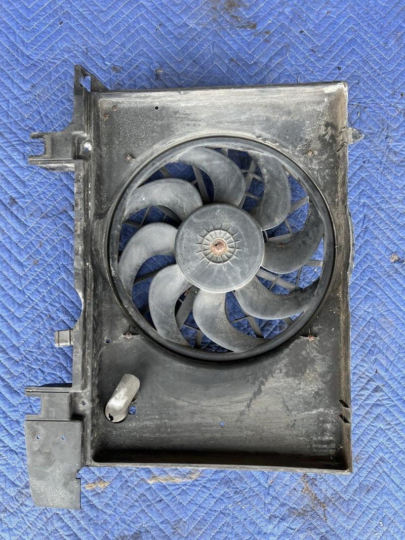 1993-1997 Volvo 850 850R Engine Cooling Fan Assembly & Shroud 2.4L OEM #4429E