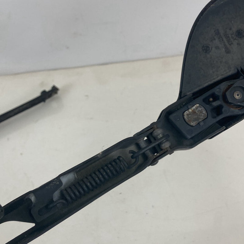 2003-2007 BMW 545i E60 Windshield Wiper Arm Pair 7035103 179903 OEM #4964M