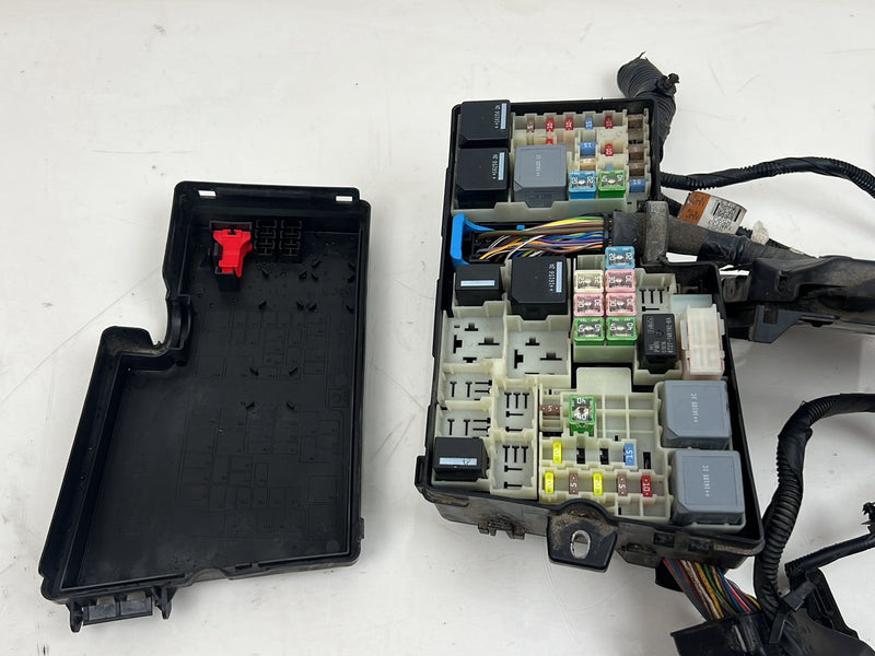 2017-2019 Ford Escape Engine Fuse Box AV6T-14A607-BC AV6T-14A067-AD OEM #5464EM