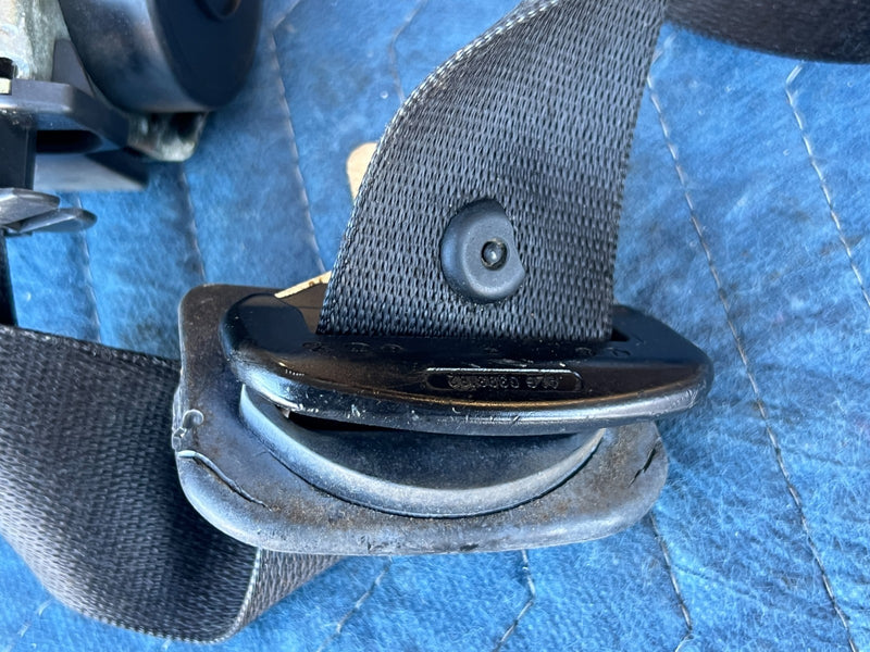 2000-2005 BMW 330xi 325xi E46 Front Driver Left Seat Belt Retractor OEM #4823EM