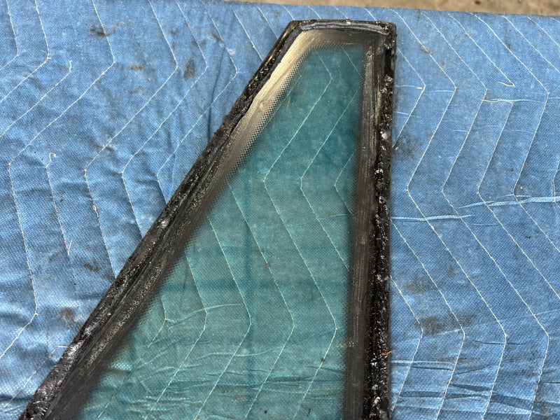 1989-1995 Volvo 740 940 Sedan Driver Left Rear Quarter Window w/ Trim OE #3699EM
