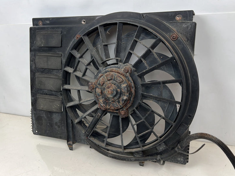 1990-1992 Volvo 740 745 940 Radiator Cooling Fan Assembly 3507347 OEM #5885EM