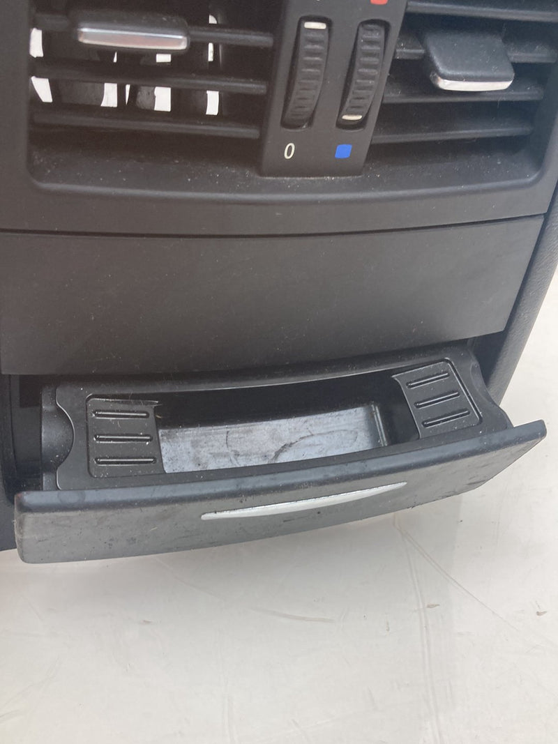 2009-2011 BMW 328i E90 Center Console Rear Air Vent 68690581 584507 OEM #4773M