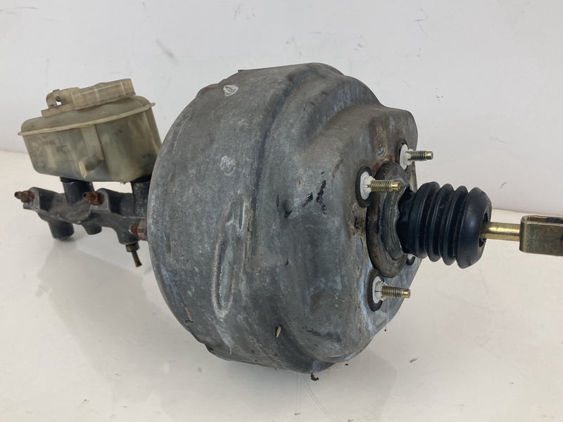 1992 Volvo 940 944 - Brake Booster Master Cylinder PN: 3530354