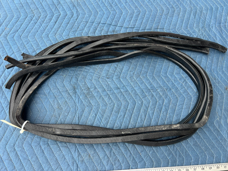 1986-1993 Volvo 240 244 245 Door Seal Pinch Seam Trim Set of 4 OEM #4076EM