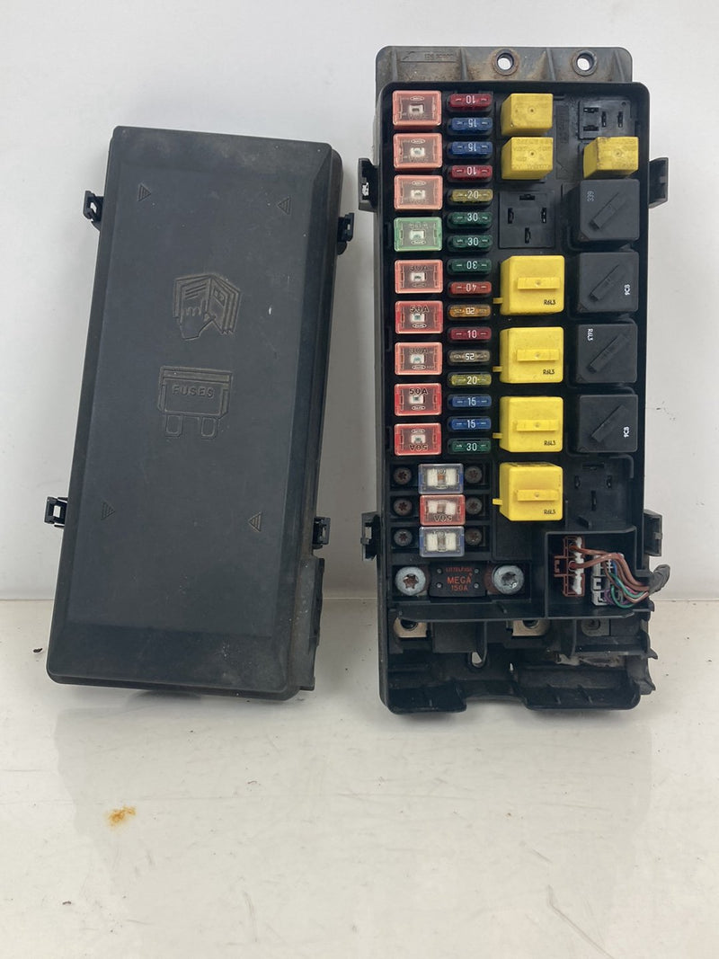 1999-2004 Land Rover Discovery II L550 Engine Fuse Box OEM #5068M
