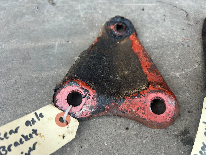 1967-1974 Volvo 140 142 144 145 Rear Axle Right & Left Bracket Brace OEM #4940EM