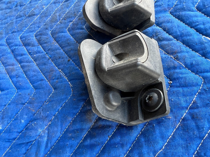 2011-2013 BMW X5 X5M E70 Rear Hatch Trunk Left Right Stopper Stop Pair OE#2137EM