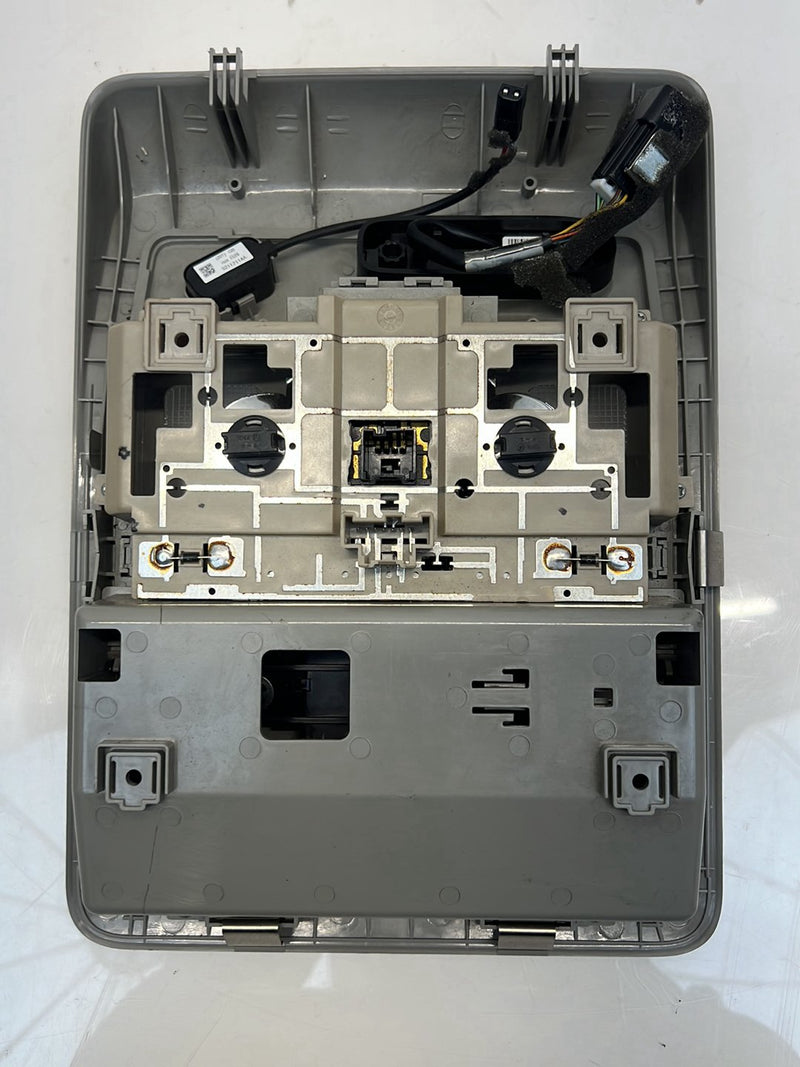 2012 Chevrolet Captiva Sport - Dome Light Front