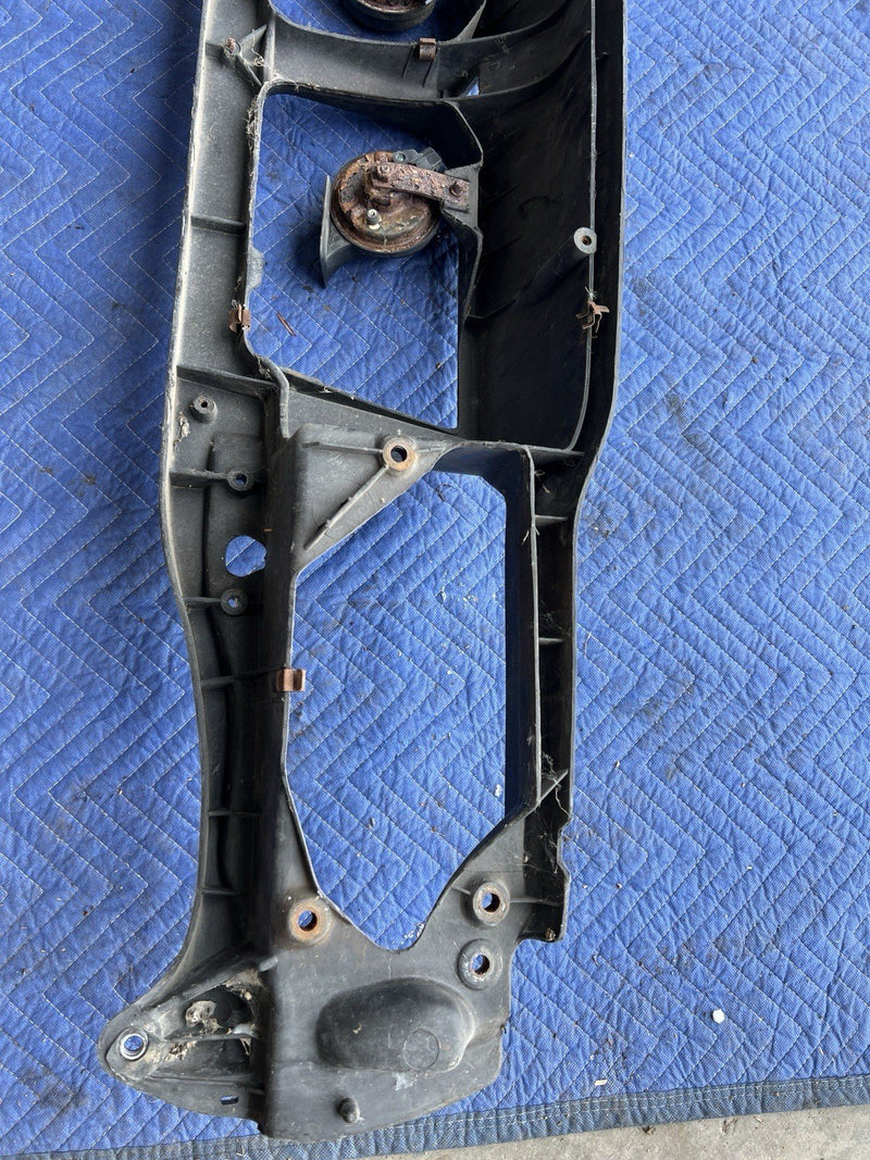 1993-1997 Volvo 850 850R Front Radiator Core Support Bracket 1372542 OEM #4414E