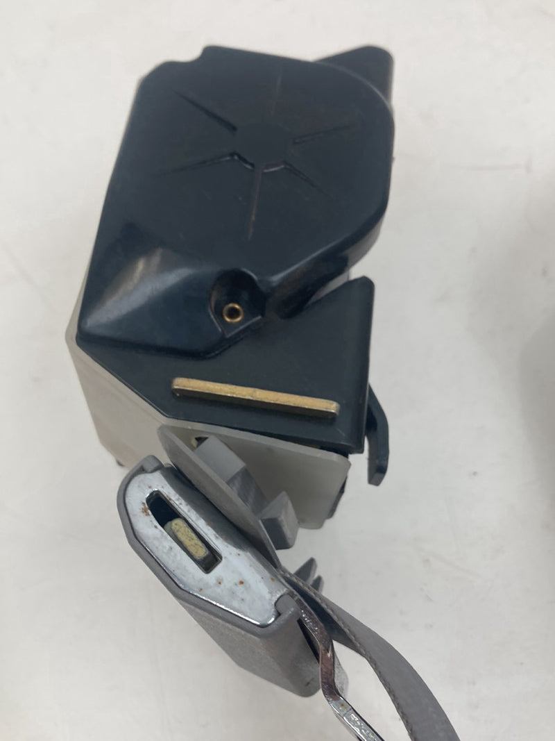 1996 Chevrolet Silverado GMT800 - Seat Belt Rear Right PN: 15728034 9022