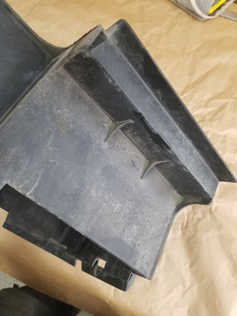 2005-2007 Ford F-350 Battery Cover Trim Holder Mount OEM #632CN