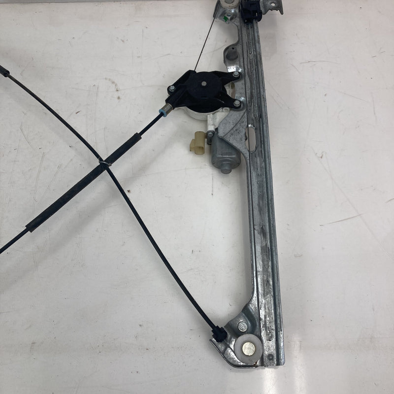 2014-2020 Chevrolet Silverado 1500 Front Right Window Regulator OEM #5576M