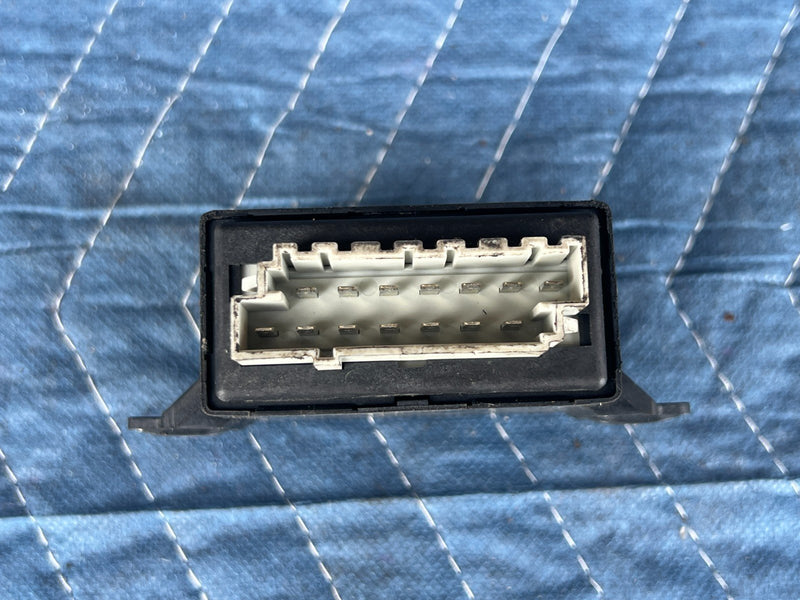 1992-1995 Volvo 940 740 Cruise Control Module CCM ECU 9130207 OEM #3218EM