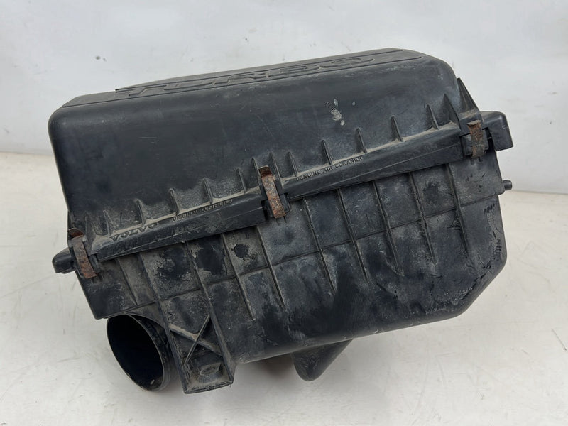 1993-1997 Volvo 850 Air Cleaner Filter Box Housing 6842884 OEM