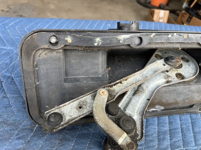 1998-2003 Jaguar XJR XJ8 X308 Windshield Wiper Motor & Transmission OEM #4736E