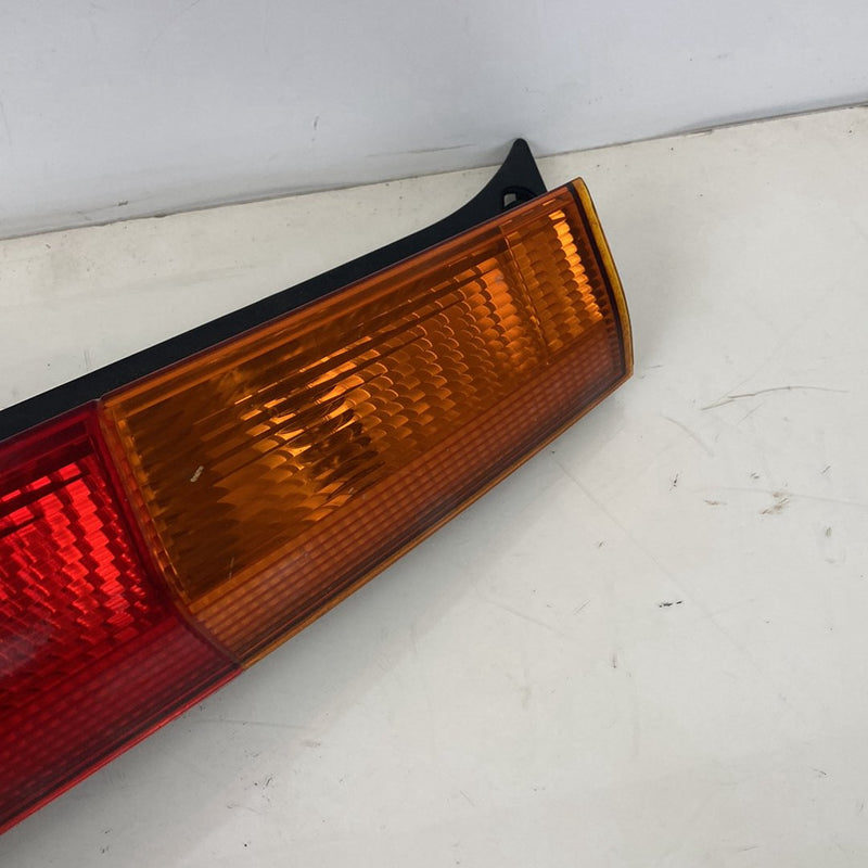 2002-2004 Honda CR-V RD2 Tail Light Right 3350A-SCA-A000 OEM #5099M