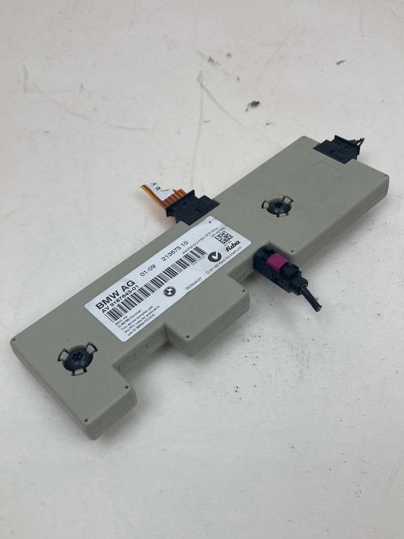 2009 BMW 328i E90- Antenna Amplifier PN: AV 9187643