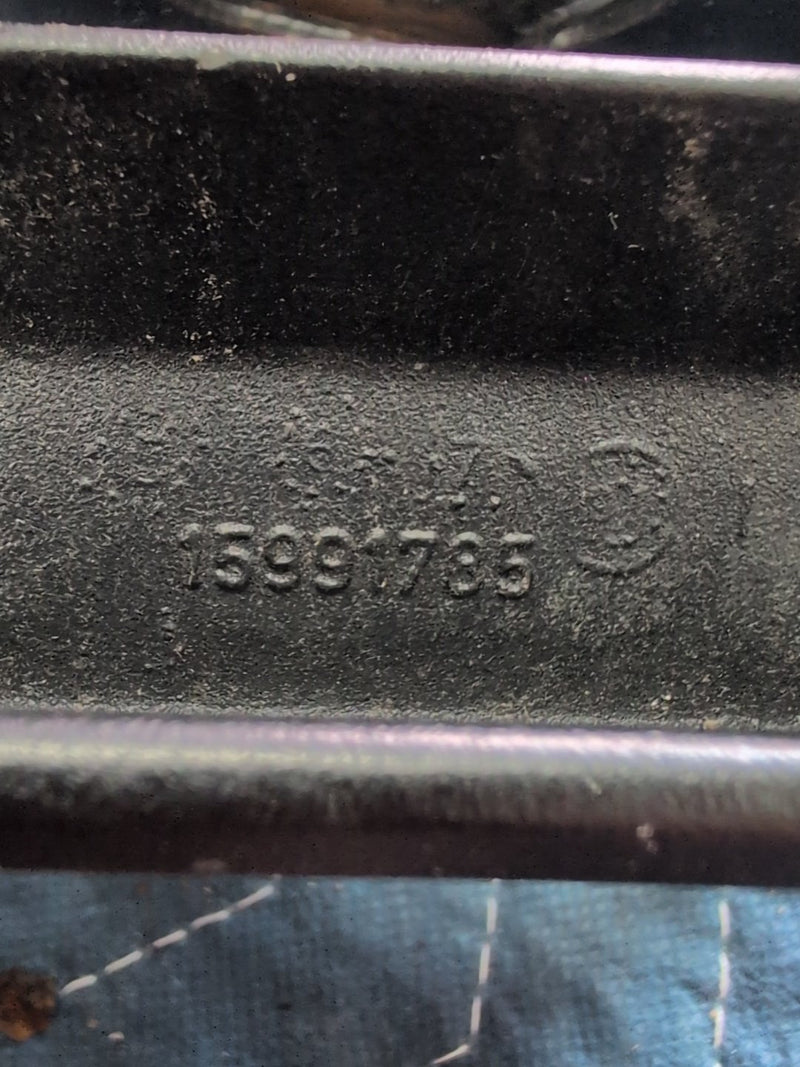 1999-2007 Chevrolet K1500 - Tailgate Handle