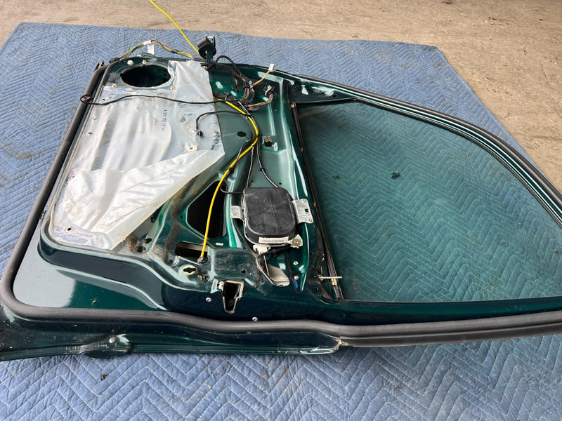 1998-2003 Mercedes W210 E320 Front Passenger Right Door Assembly OEM #4729EM