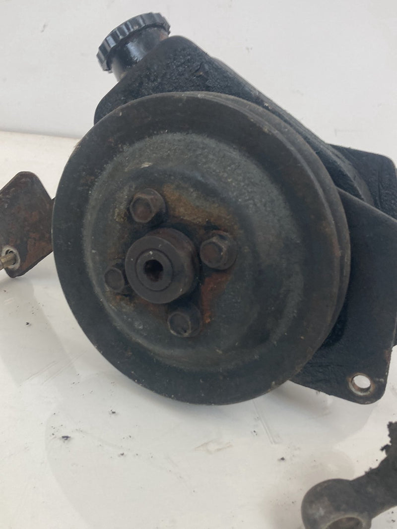 1975-1980 Volvo 244 Power Steering Pump Diesel D24 OEM #4298M