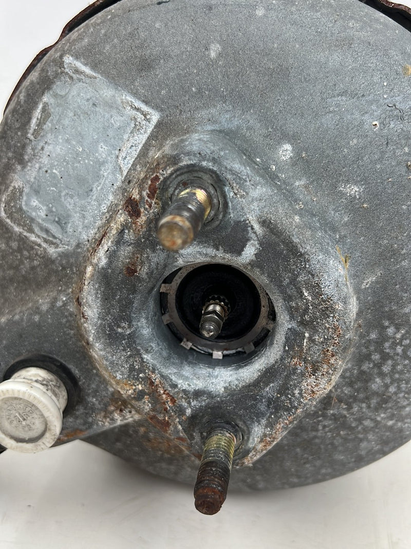 1990-1992 Volvo 740 745 940 Brake Booster Master Cylinder Assembly OEM #5893EM