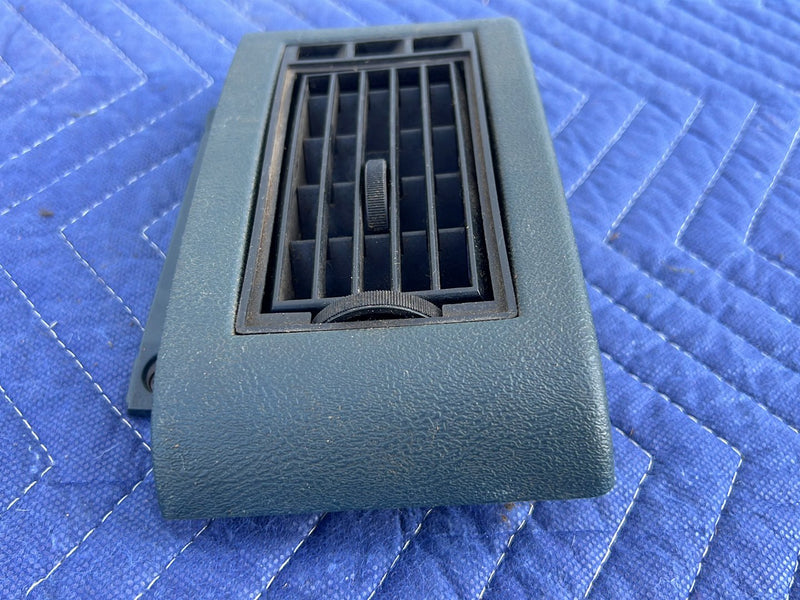 1988-1994 Chevrolet Silverado GM C/K Right Dash Heat AC Air Vent Blue OE #5502EM