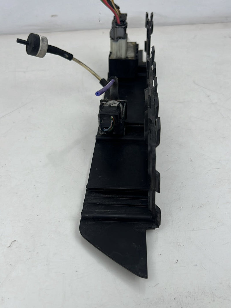 1998-2000 Volvo V70 S70 Radiator Cooling Fan Relay & Air Deflector OEM #6327EM