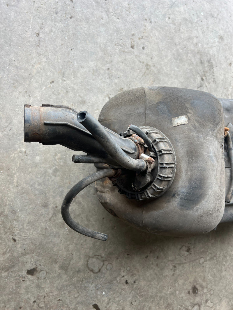 1989-1995 Volvo 740 940 Sedan Gas Fuel Tank Assembly OEM #3636EM