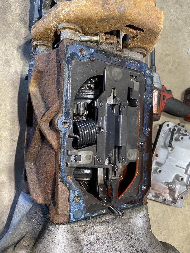 Volvo 240 M46 w/Overdrive Manual Transmission J Type 244 245 Laycock #3016E