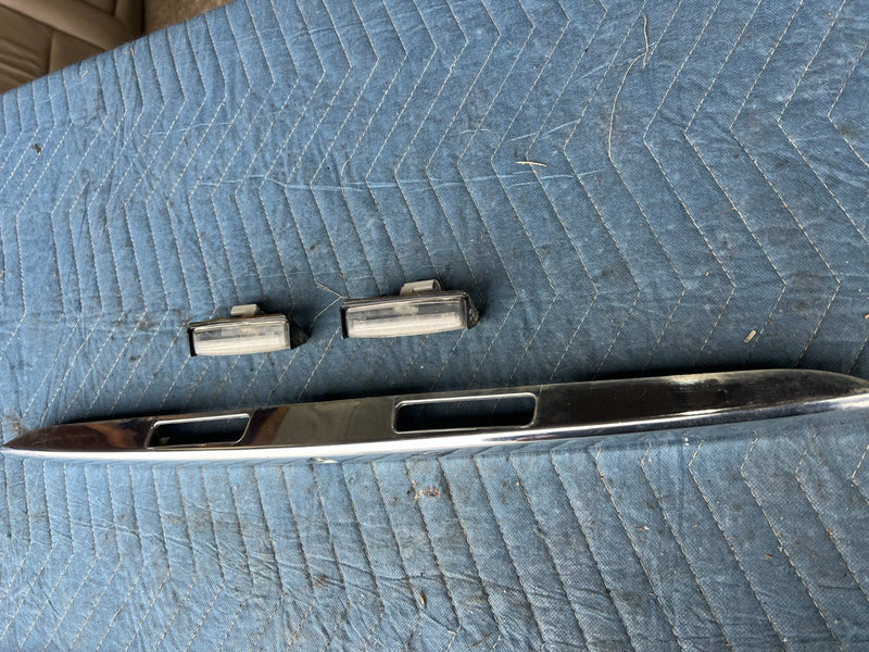 2002-2006  Toyota Camry Trunk Deck License Trim 76801-33061717 OEM #122DU