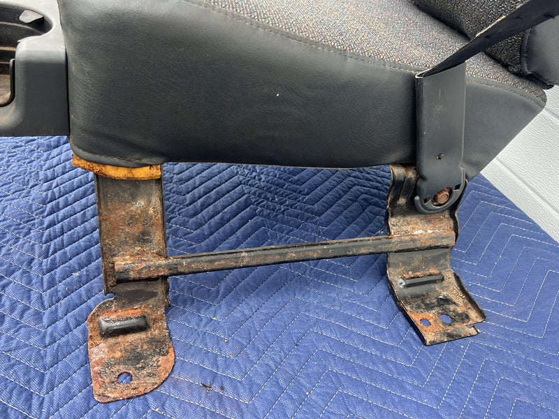 Chevrolet Silverado - Front Seat
