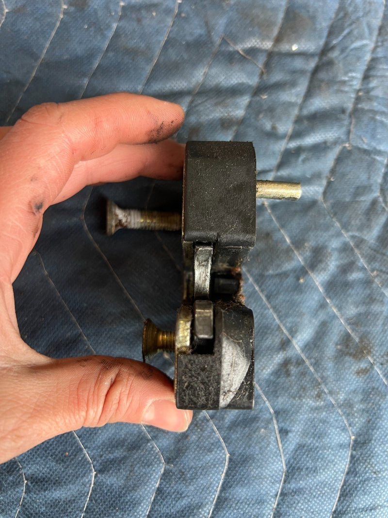 1989-1995 Volvo 740 940 Sedan Front Driver Left LH Door Latch OEM #3849EM