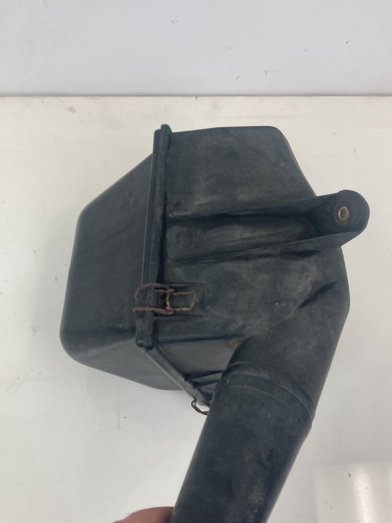 1975-1980 Volvo 244 Air Filter Box 1257306 1257304 OEM #4281M