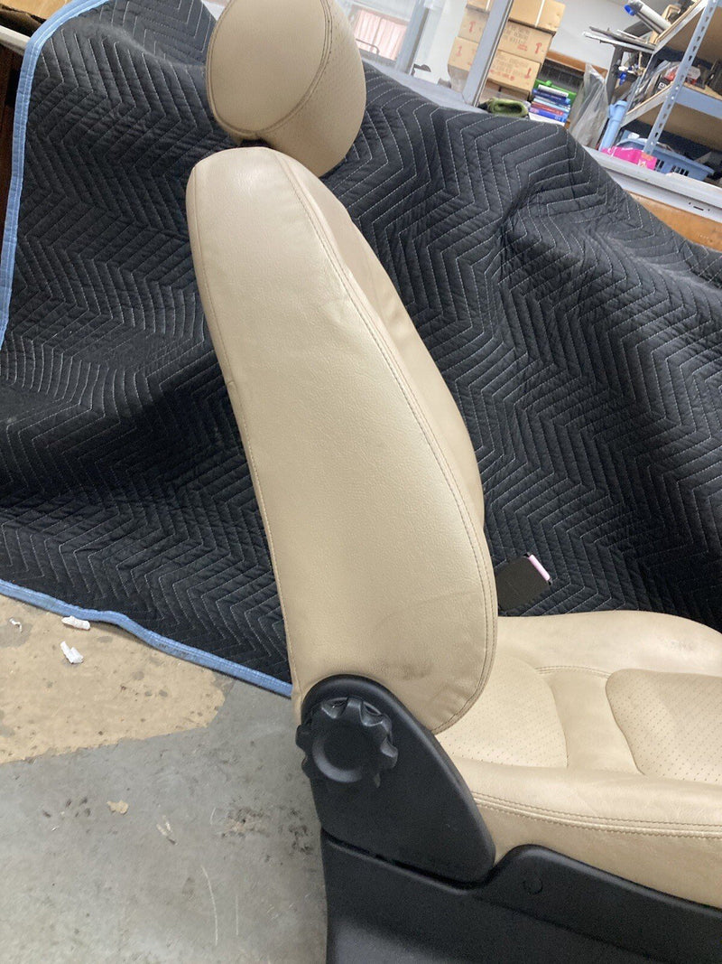 1998-2005 Land Rover Freelander Front Right RH Passenger Seat Tan OEM #3024M