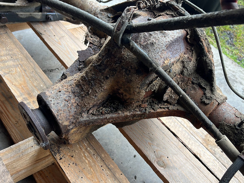 1975-1980 Volvo 244 240 Sedan Rear Differential Subframe Axle 1216098 OE #5433EM