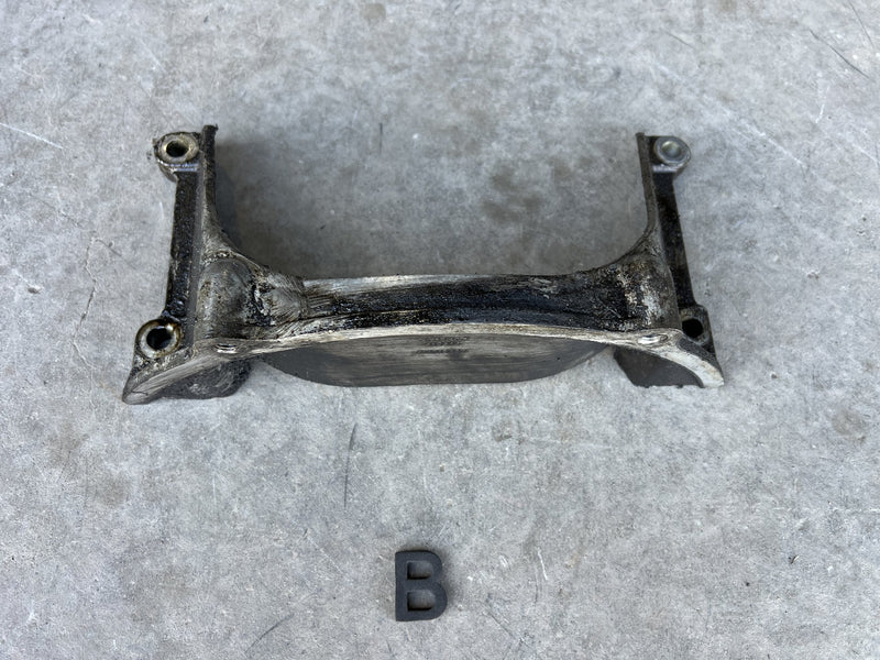 1978 Volvo 240 242 - Transmission Mount PN: 419314
