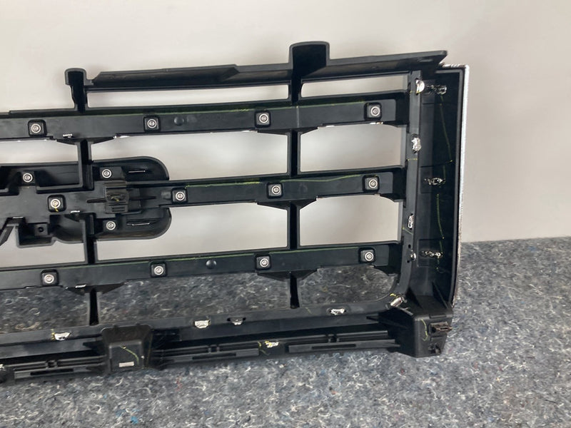2012-2013 GMC Sierra Radiator Grille GMC 22924486 OEM