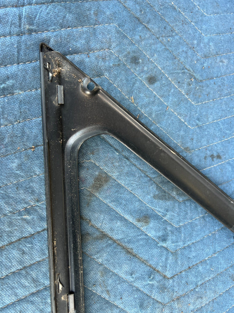 1986-1993 Volvo 240 244 Sedan Left Right Exterior Quarter Window Trim OE #4385EM
