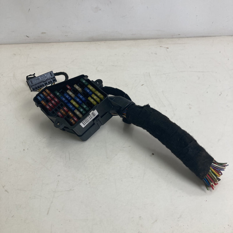 2001-2005 Volkswagen Passat Interior Fuse Box OEM #5532M