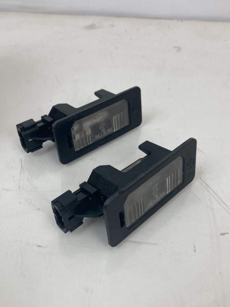 2003-2007 BMW 545i E60 License Plate Light Pair 6372001 OEM #4939M