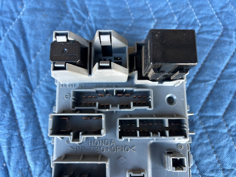 1998-2002 Honda OEM Fuse Box Cabin Side  S84-A01 00288 98079 PP-TD20 #1999CN